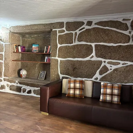 Casa Do Arte - Peaceful Retreat With A Pool Near Guimaraes *