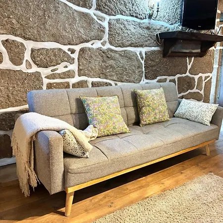 Casa Do Arte - Peaceful Retreat With A Pool Near Guimaraes *