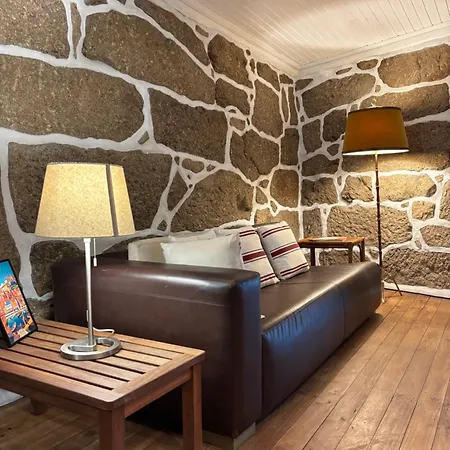 Casa Do Arte - Peaceful Retreat With A Pool Near Guimaraes *