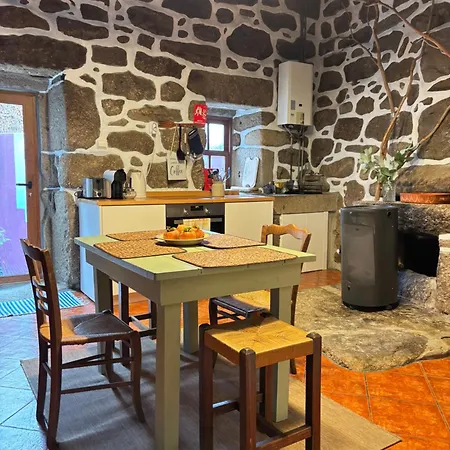 Casa Do Arte - Peaceful Retreat With A Pool Near Guimaraes Сasa de vacaciones *