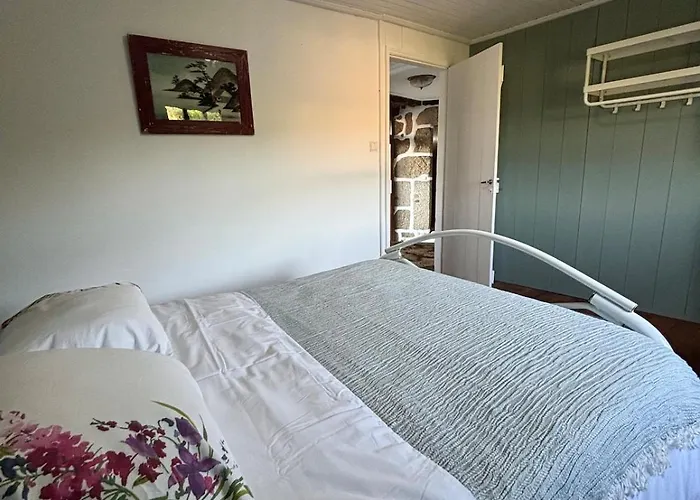 Casa Do Arte - Peaceful Retreat With A Pool Near Guimaraes *