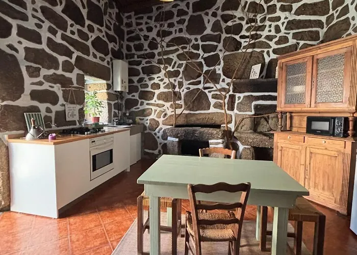 Casa Do Arte - Peaceful Retreat With A Pool Near Guimaraes Sao Torcato (Braga)