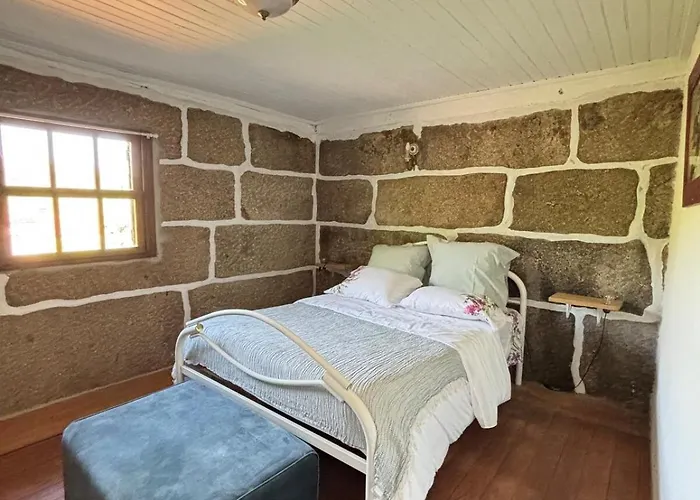 Casa Do Arte - Peaceful Retreat With A Pool Near Guimaraes