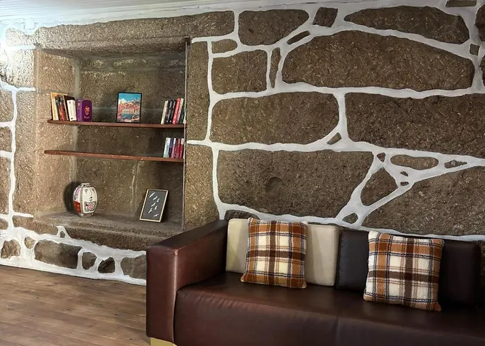 Casa Do Arte - Peaceful Retreat With A Pool Near Guimaraes *